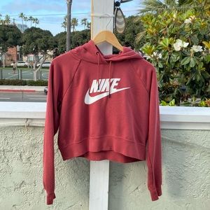 Nike Sportswear Essential Cropped Hoodie